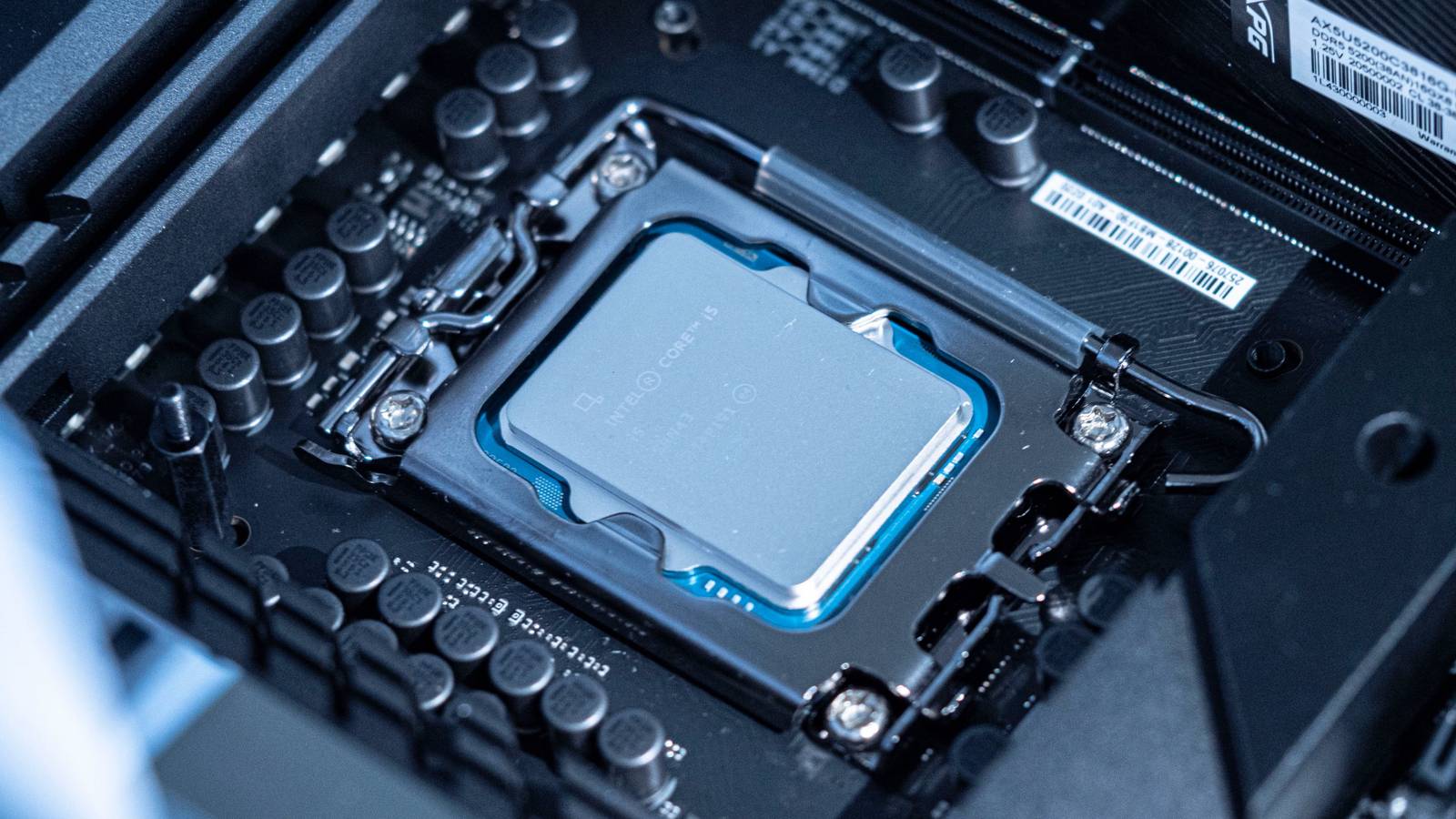 Microchip architecture's RISC vs CISC dichotomy fades as technology converges