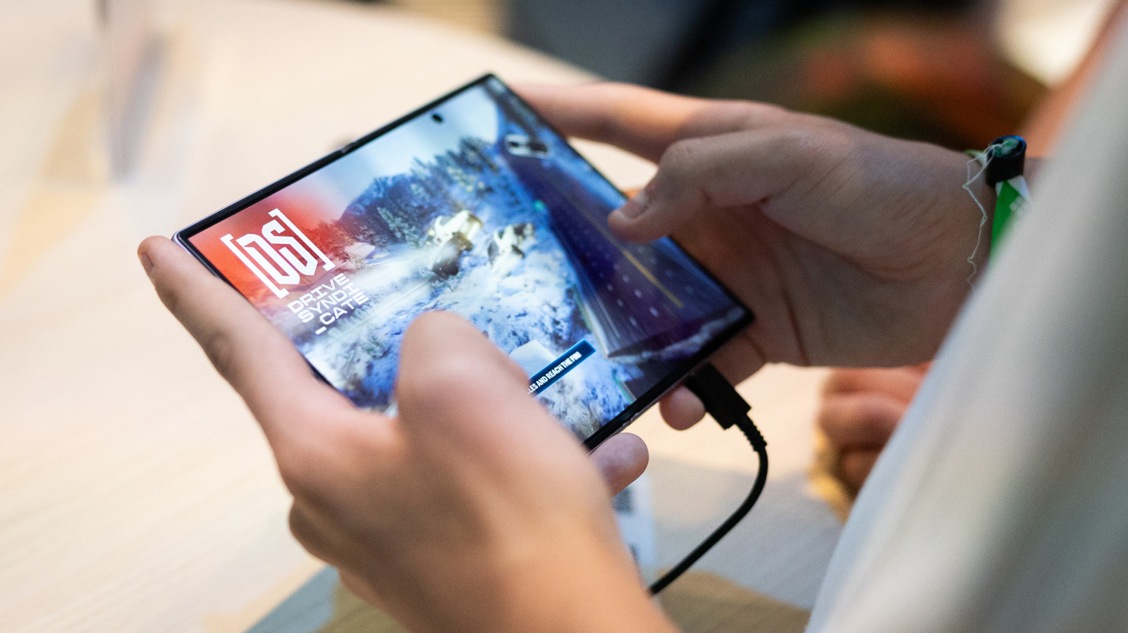 Foldable Woes: Finding a Fix for Samsung Galaxy Z Fold 8 App Scaling Issues