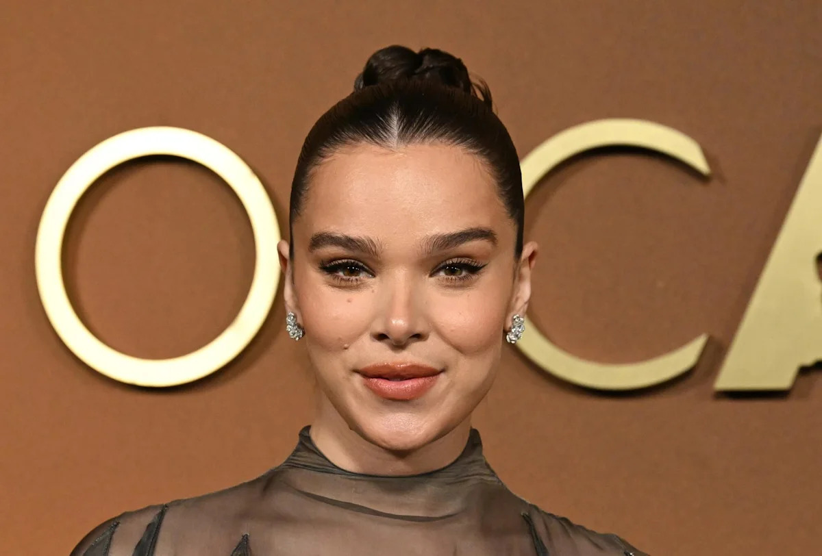Hailee Steinfeld brings nostalgic charm to 'Magic' cover for 'Hexed' movie soundtrack