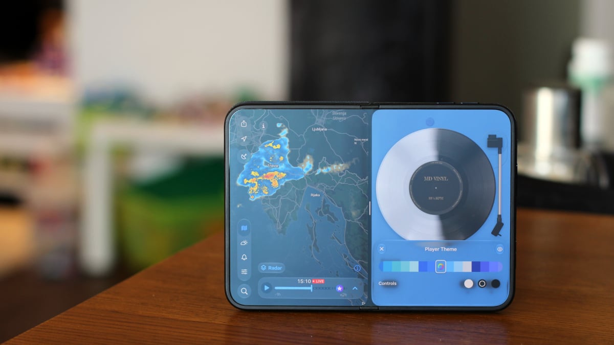 Folds of Innovation: Unlocking iPhone Duo's Potential with Visual Storytelling