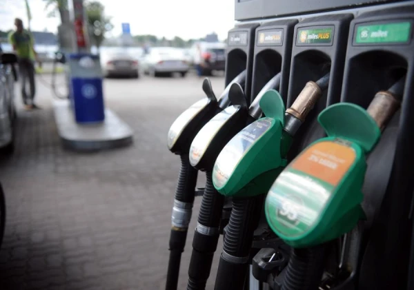 Resilience in the Face of Power Outages: Gas Stations to Go Offline-Proof