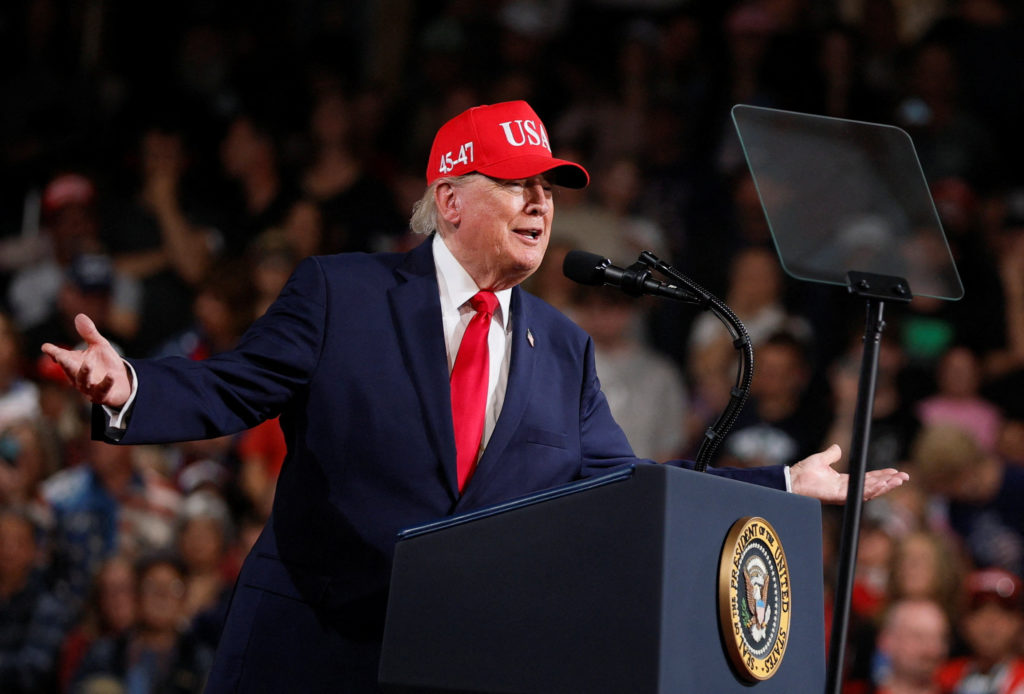 Global disillusionment with leadership threatens stability in US politics